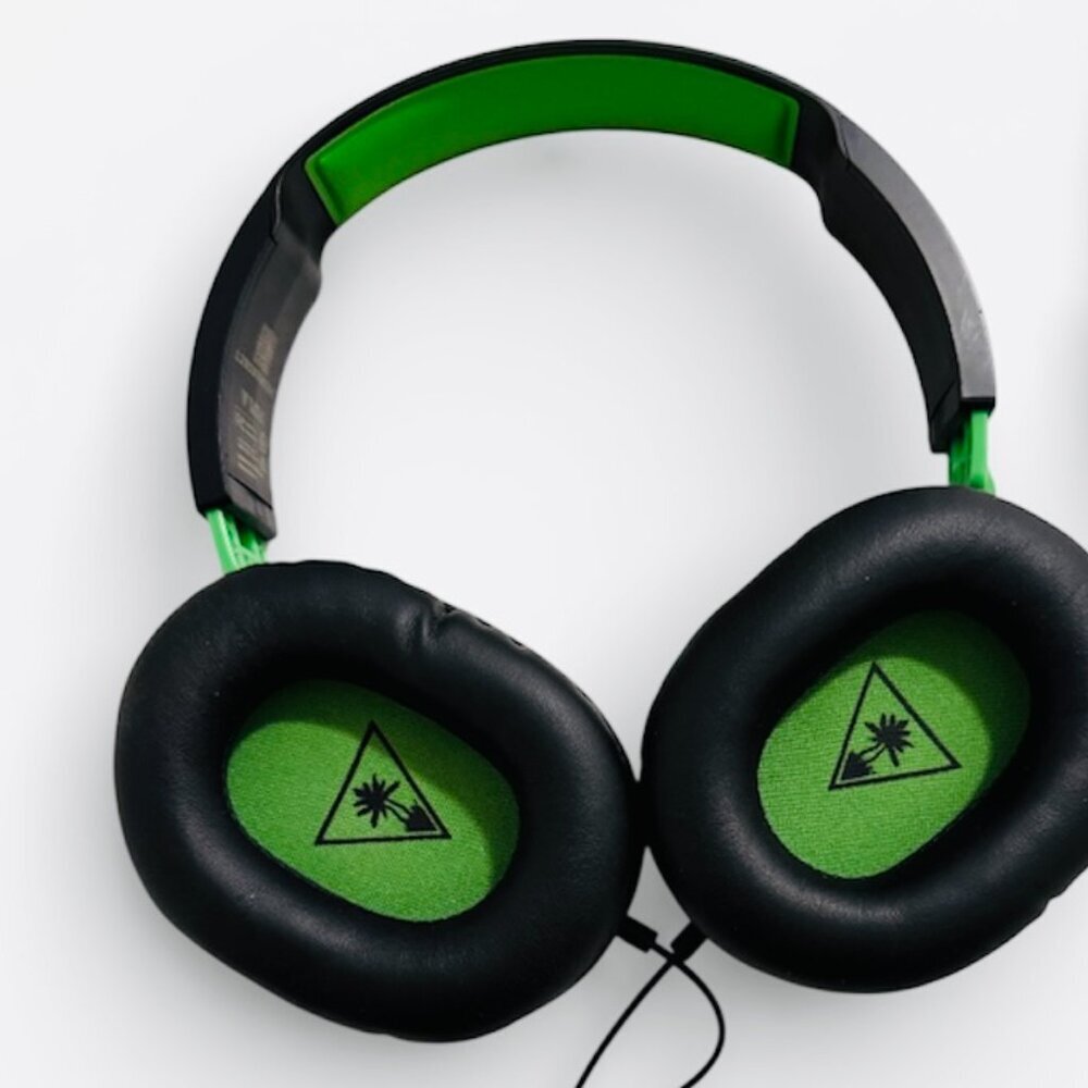 Turtle Beach Gaming Headset – Over-Ear Wired Headphones – Missing microphone - Picture 4 of 6